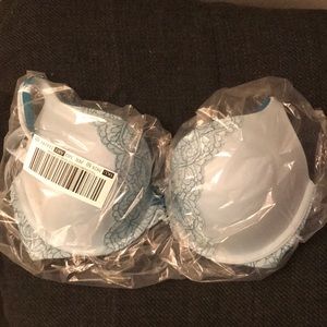 Vitoria secret body by Victoria perfect shape bra